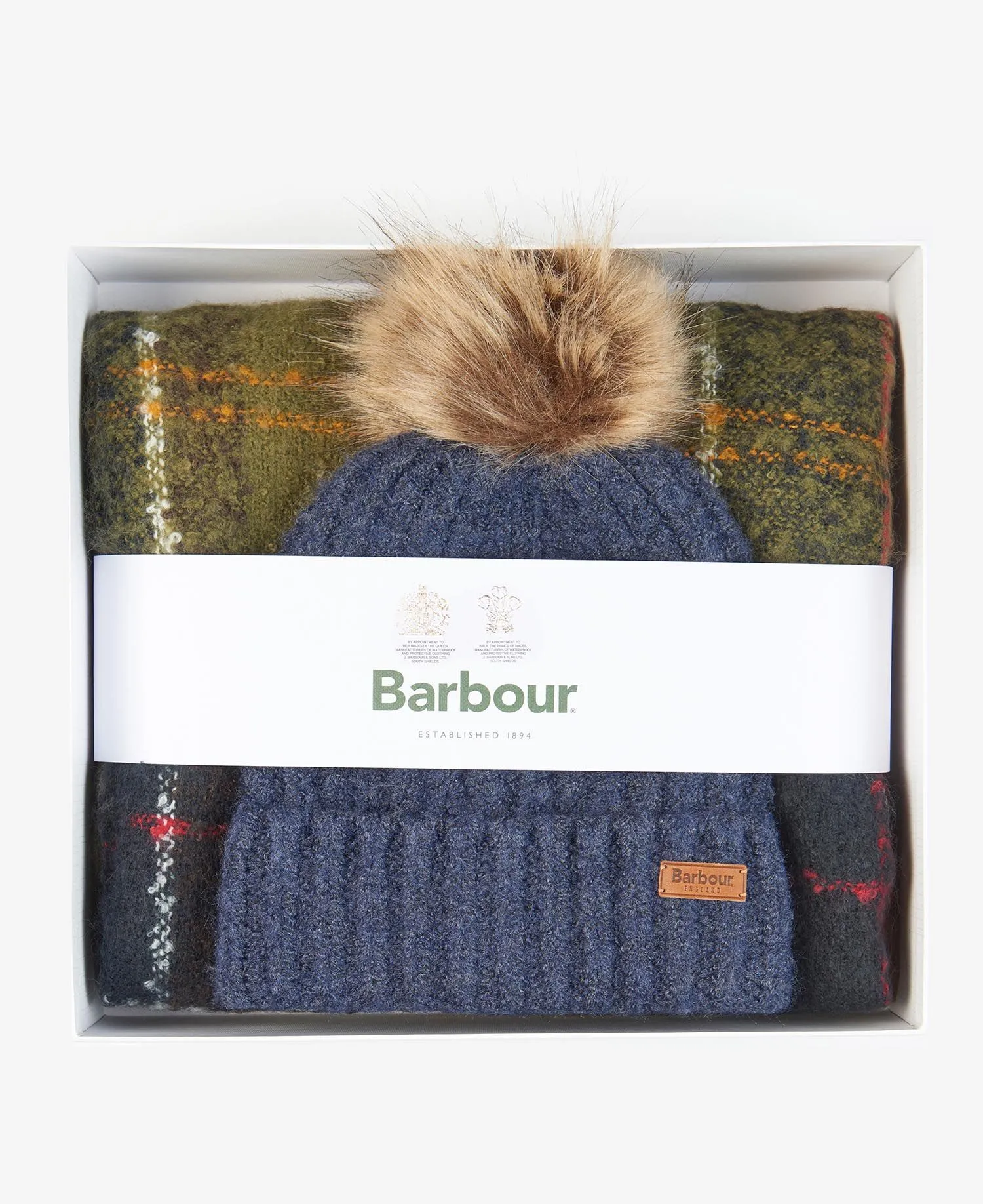 Barbour Saltburn Hat & Tartan Scarf Giftset Classic Tartan LGS0077