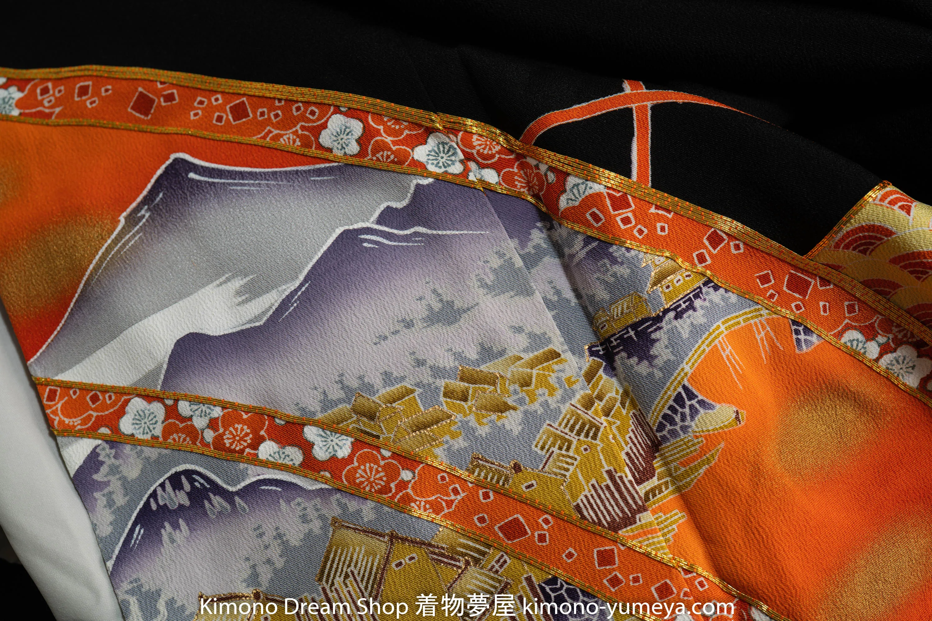 Beautiful Orange Pattern Tomesode - Women's Fashion - Village Mountains Castle Hiyoku Unique