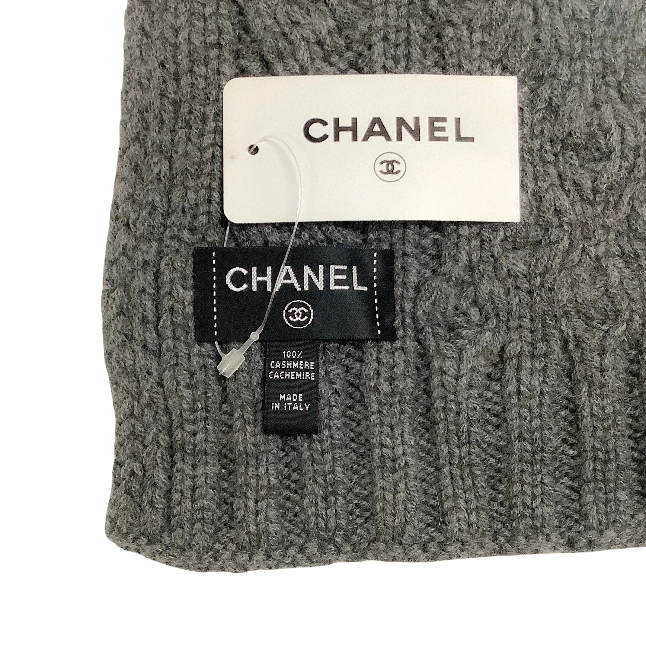 Chanel 2009 Gray Cashmere Cable Knit No 5 Scarf