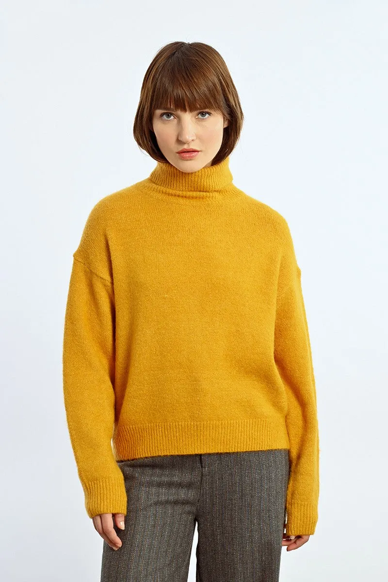 Classic Turtleneck Sweater - Yellow