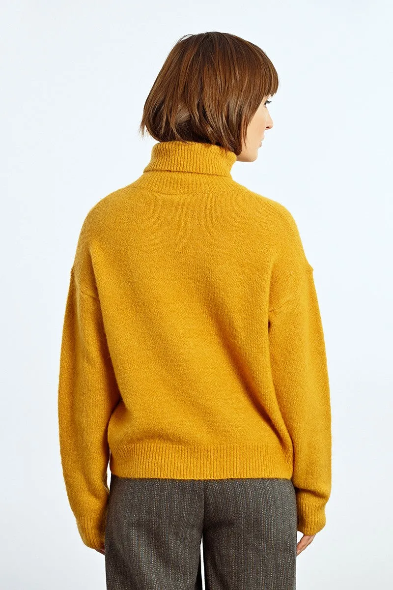 Classic Turtleneck Sweater - Yellow