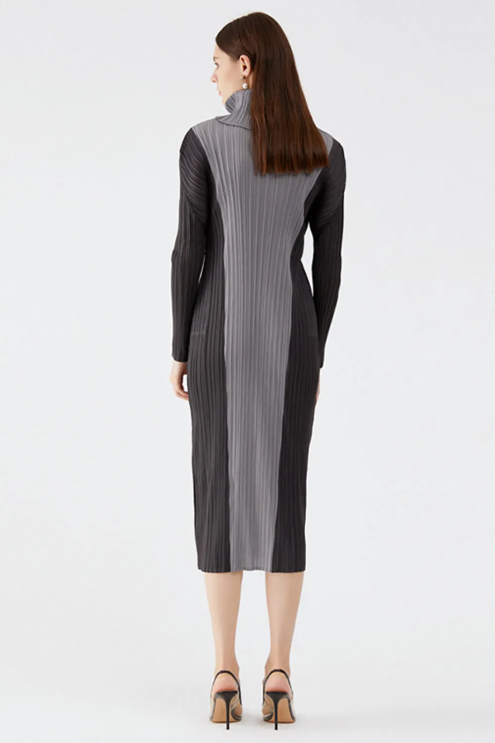 Color Block Accordion Pleated Turtleneck Dress