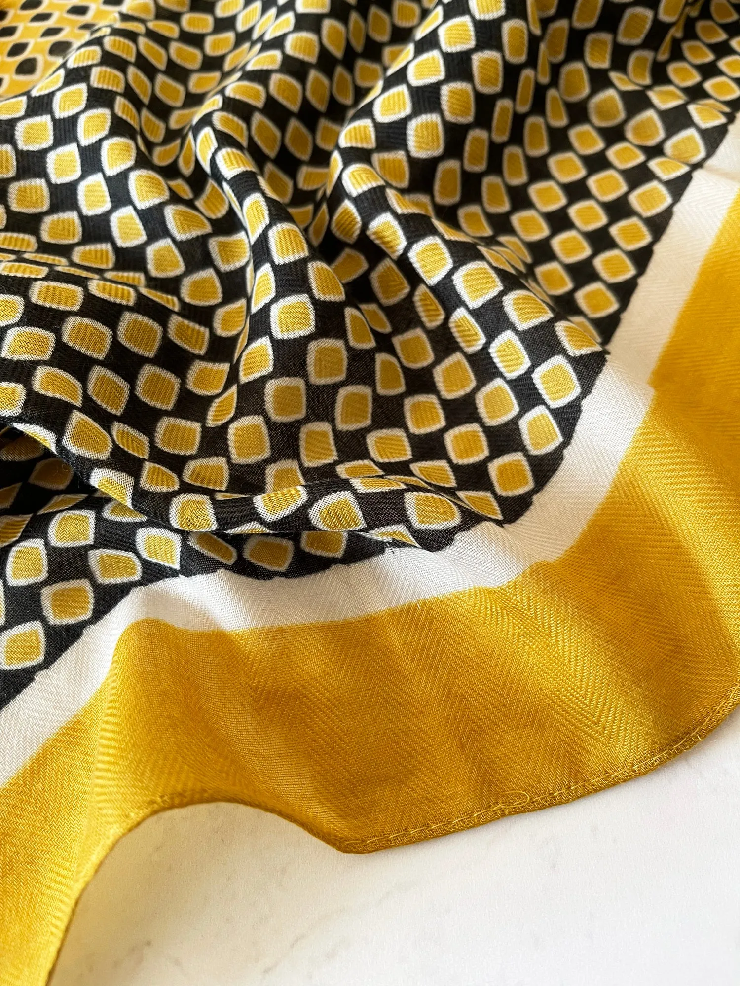 LARGE MUSTARD YELLOW DIAMOND PRINT SHAWL SCARF WITH TASSELS