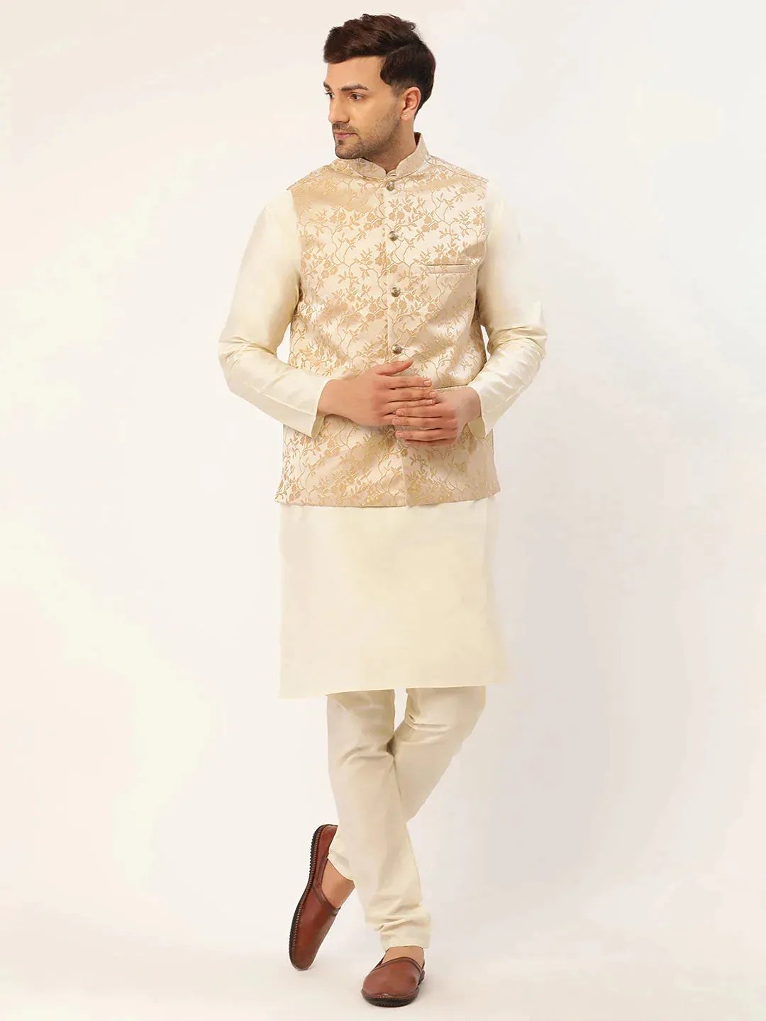 Men'S Solid Kurta Pyjama With Beige Floral Embroidered Nehru Jacket