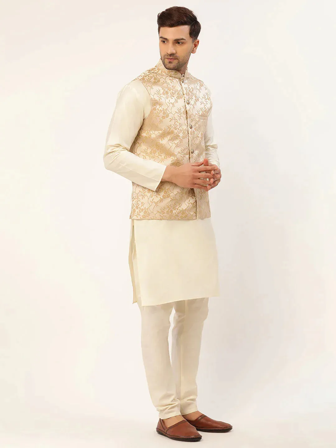 Men'S Solid Kurta Pyjama With Beige Floral Embroidered Nehru Jacket