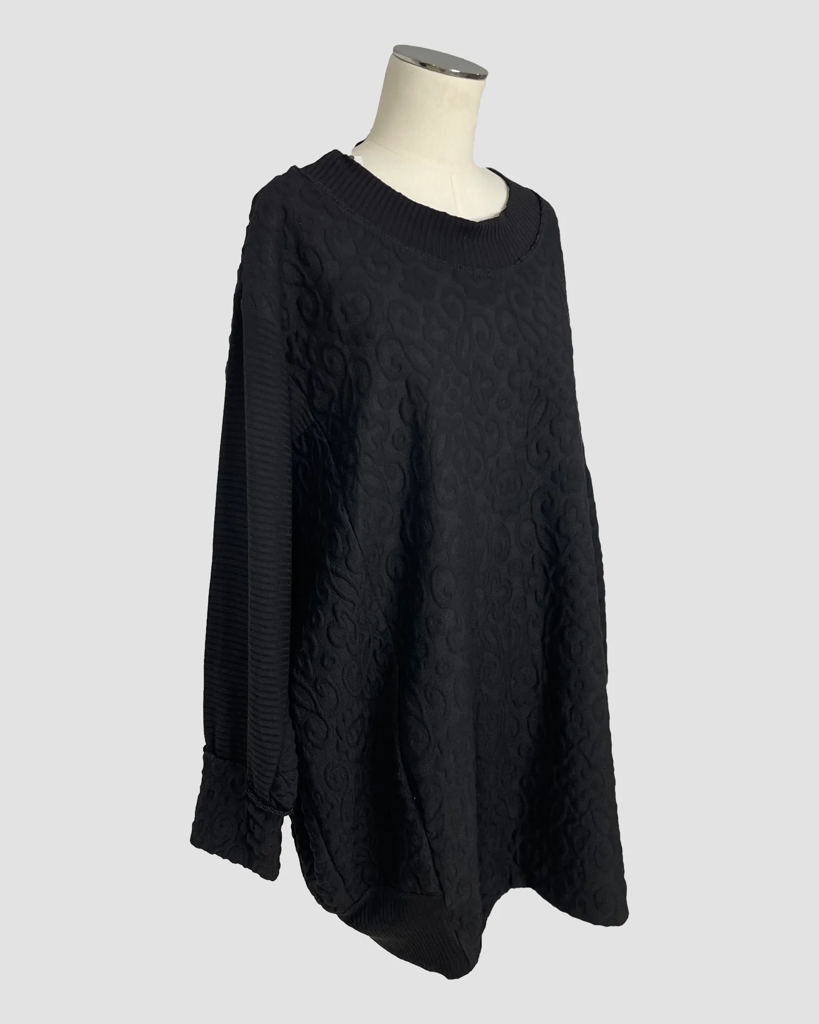 Mulan Sweater Dress in Black