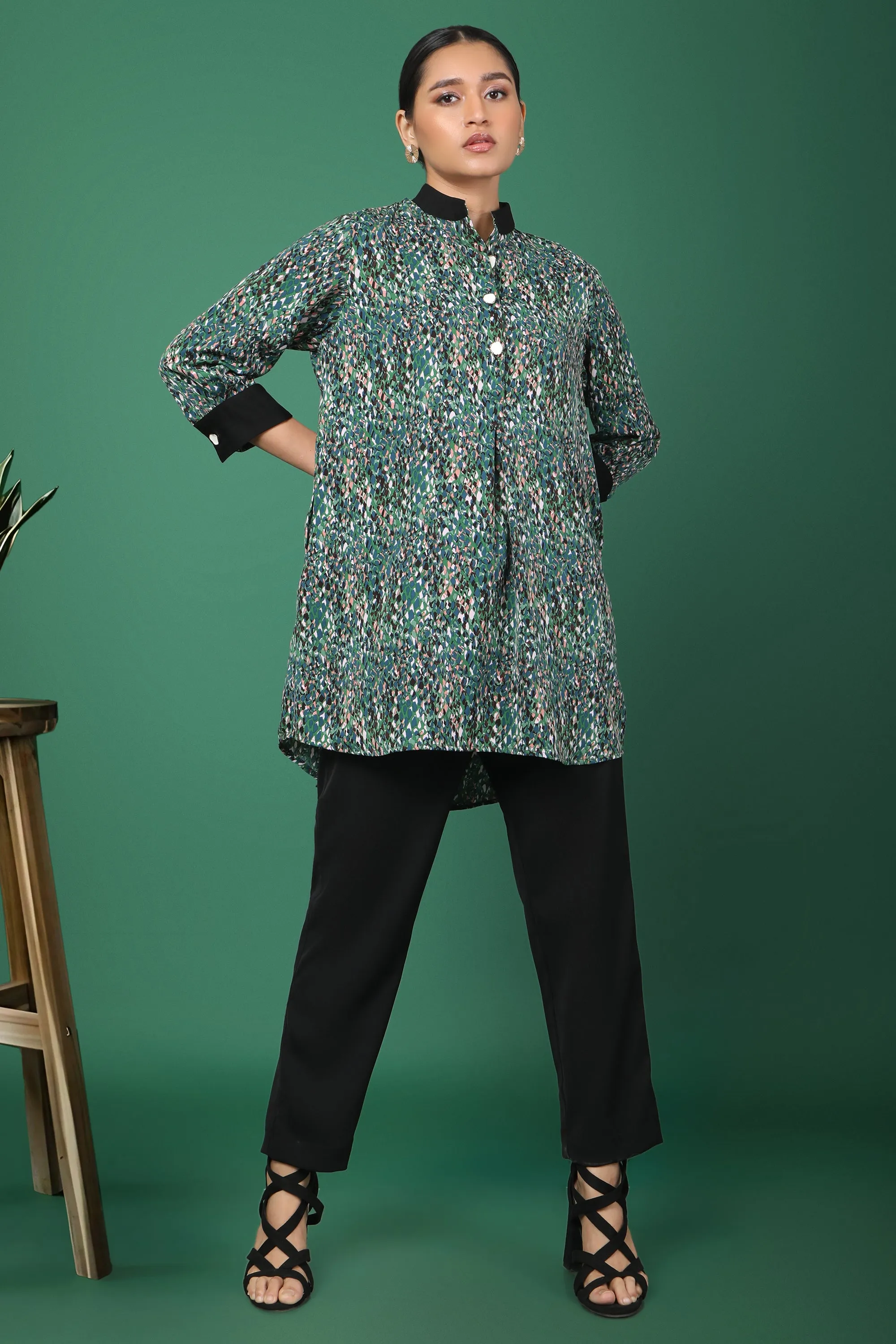 Sini Scattered Print Tunic With Black Contrast